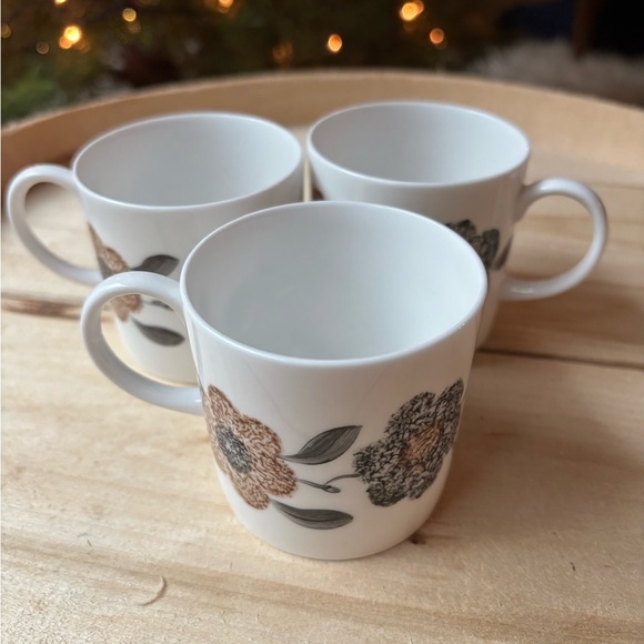 3 SUSIE COOPER Garland DEMITASSE COFFEE CUPS ESPRESSO ENGLAND FINE BONE China - Picture 8 of 10